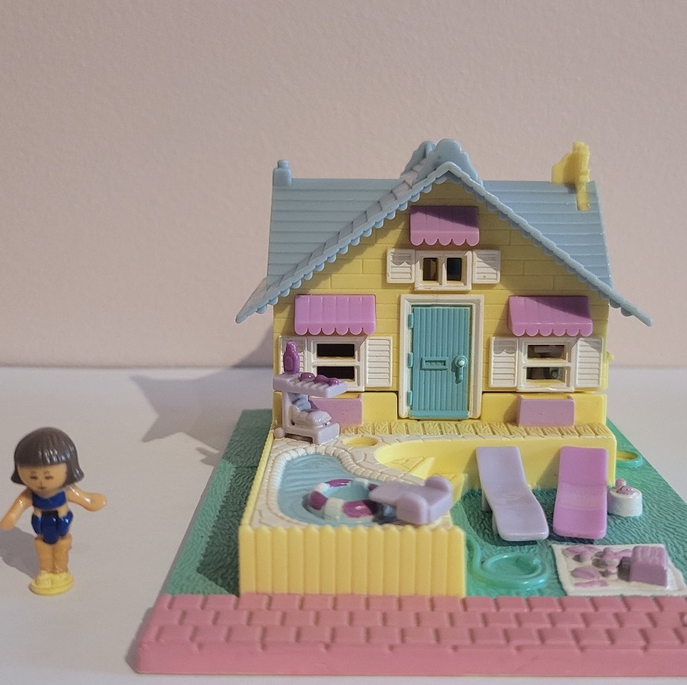 Polly Pocket 1993 summer house